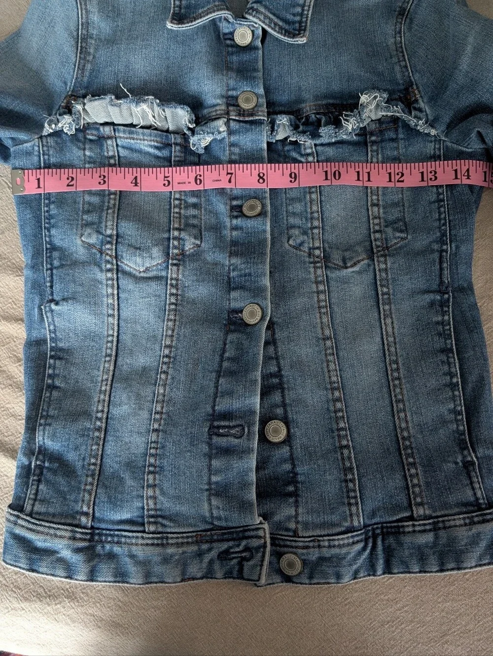 Zara Juniors Or XS Women's Light Blue Denim Jacket with Frayed Trim AndPockets
